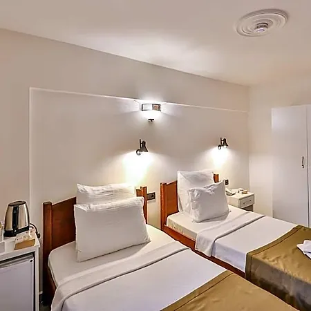 Zinbad Hotel
